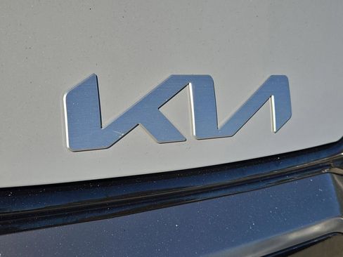 Certified 2023 Kia Sportage X-Line w/ X-Line Premium Package image 4