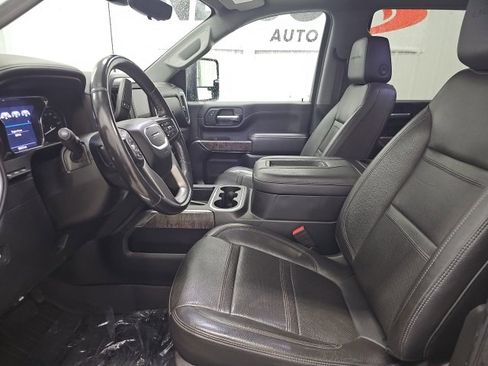 Used 2022 GMC Sierra 3500 Denali w/ Denali Ultimate Package image 21