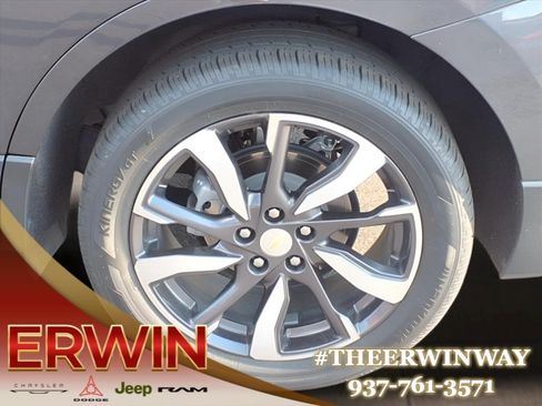 Used 2022 Chevrolet Equinox Premier w/ LPO, Floor Liner Package FWD image 9
