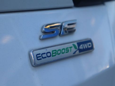 Used 2017 Ford Escape SE w/ Equipment Group 201A image 25