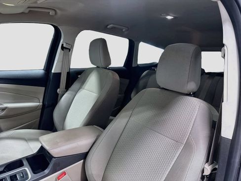 Used 2018 Ford Escape SE FWD image 17