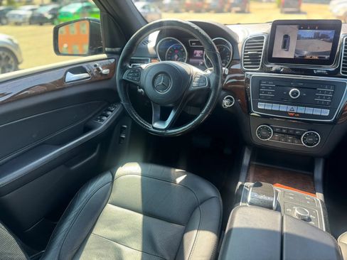 Used 2018 Mercedes-Benz GLS 450 4MATIC image 13