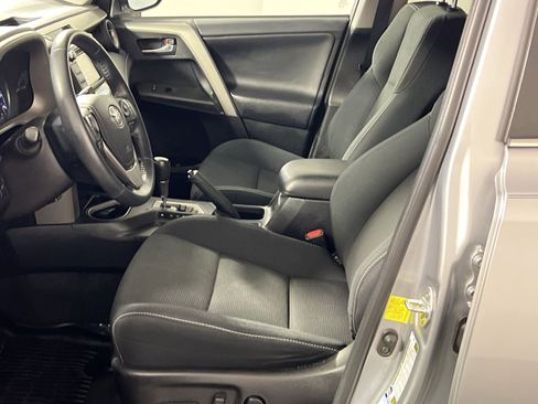 Used 2018 Toyota RAV4 XLE image 13