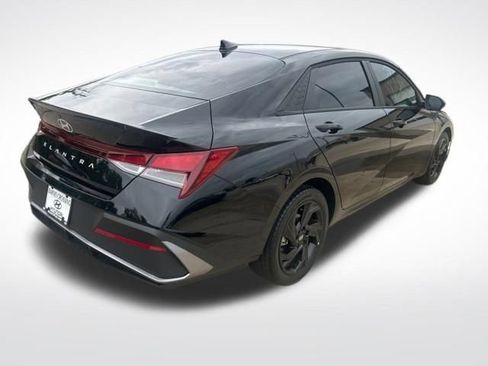 Used 2026 Hyundai Elantra Sport w/ Cargo Package FWD image 3