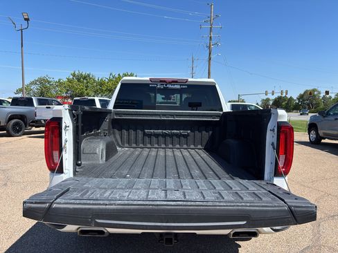 Used 2020 GMC Sierra 1500 Denali w/ Denali Ultimate Package AWD/4WD image 9