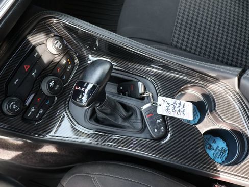 Used 2016 Dodge Challenger SXT RWD image 32