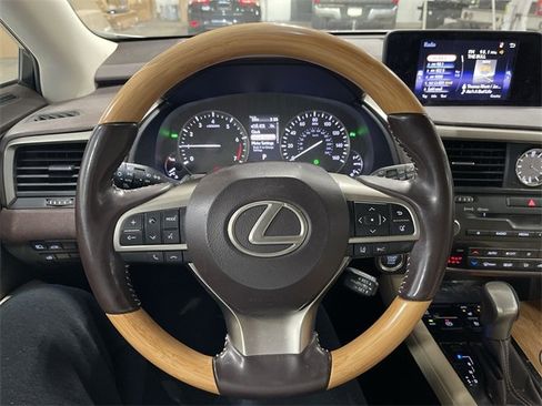 Used 2018 Lexus RX 350L Premium w/ Premium Package image 15