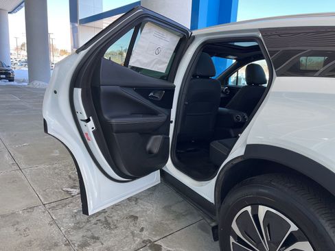 New 2024 Chevrolet Blazer EV LT AWD/4WD image 18