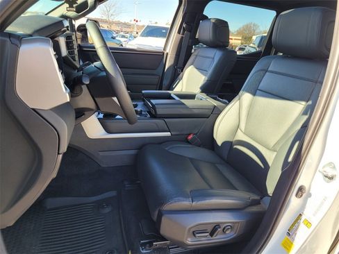 Used 2025 Toyota Tundra Limited image 5