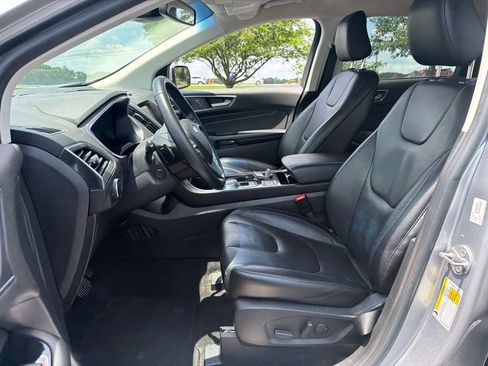 Used 2020 Ford Edge Titanium AWD/4WD image 6