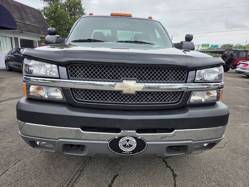 Used 2004 Chevrolet Silverado 3500 2WD Extended Cab w/ Heavy-Duty Power Package image 5
