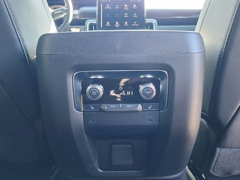 New 2026 GMC Yukon Elevation image 50