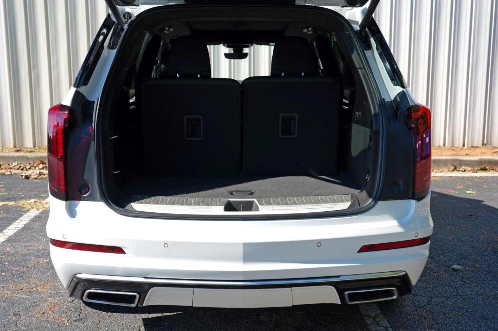 Used 2022 Cadillac XT6 Premium Luxury w/ Technology Package FWD image 9