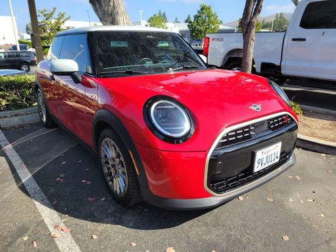 Used 2025 MINI Cooper S FWD image 8