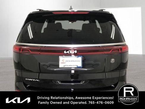Used 2024 Kia Carnival SX Prestige FWD image 5