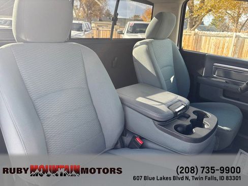 Used 2019 RAM 1500 Classic SLT image 23