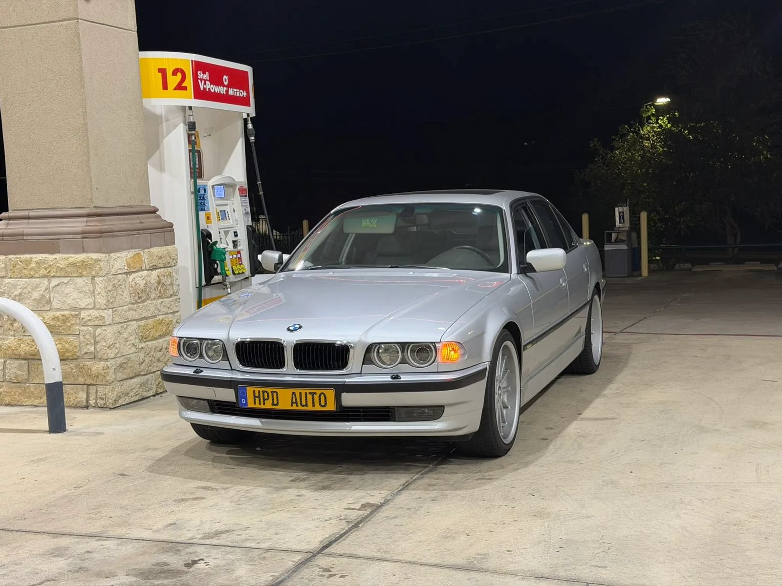 Used 2001 BMW 740i RWD image 25
