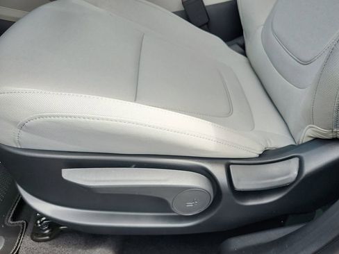 New 2026 Hyundai Tucson SE image 11