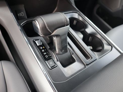 Used 2025 Ford F150 Lightning Flash image 9