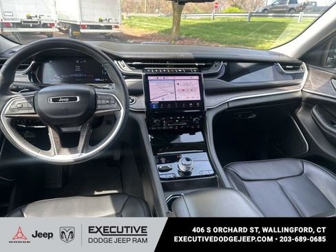 Used 2023 Jeep Grand Cherokee 30th Anniversary AWD/4WD image 11