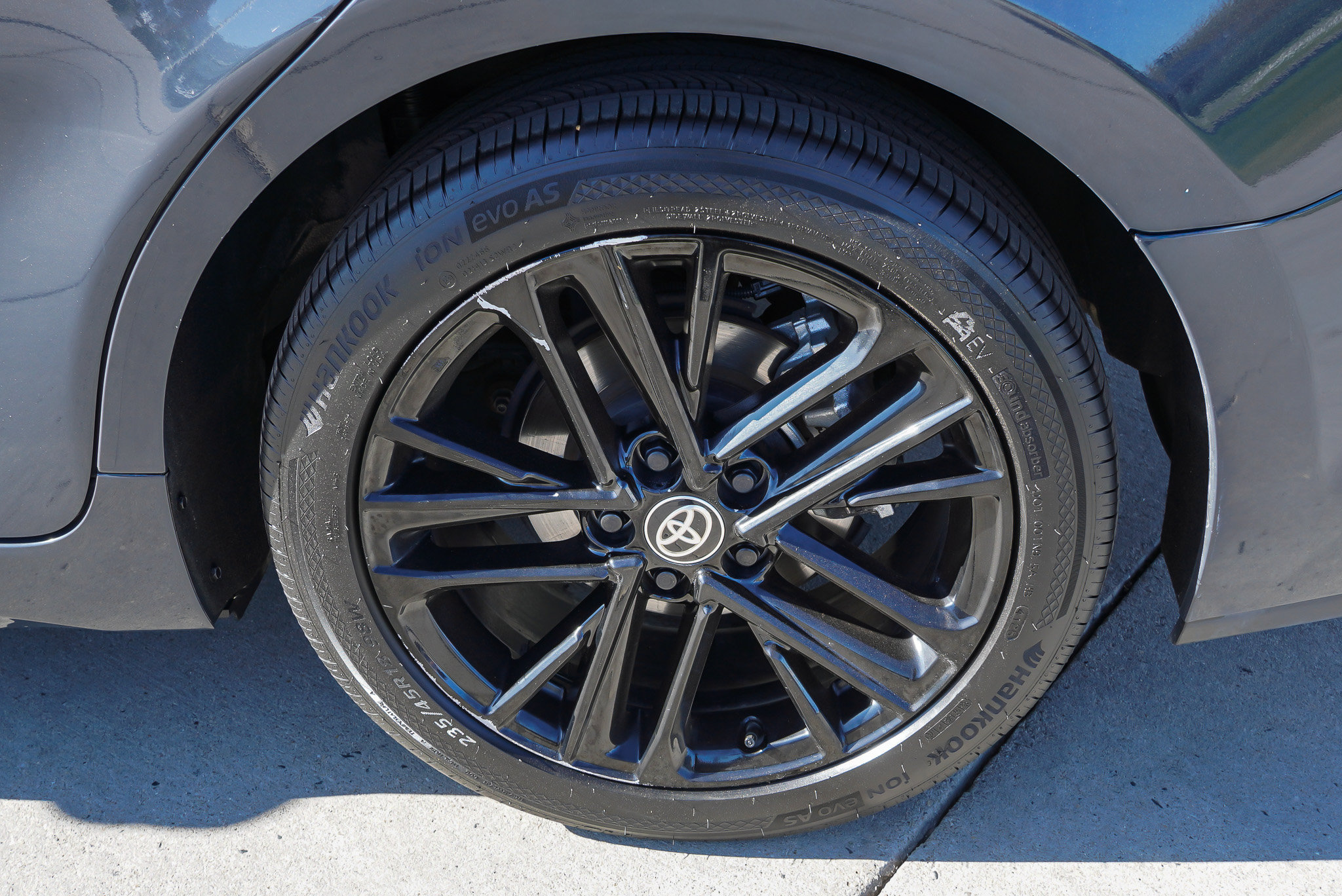 Certified 2025 Toyota Camry SE AWD/4WD image 13