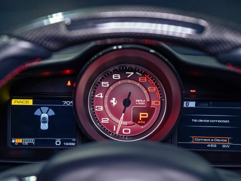Used 2016 Ferrari 488 Spider RWD image 28