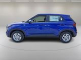 New 2025 Hyundai Venue SE image 4