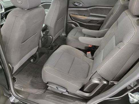 Used 2023 GMC Acadia SLE w/ Driver Convenience Package image 22