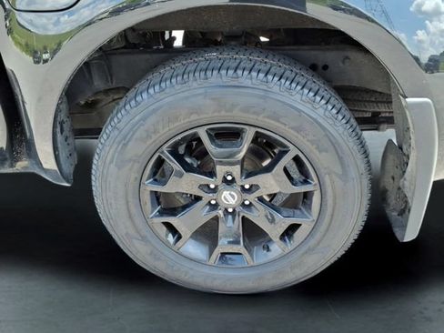 Used 2021 Nissan Frontier SV w/ Midnight Edition Floor Mats AWD/4WD image 9