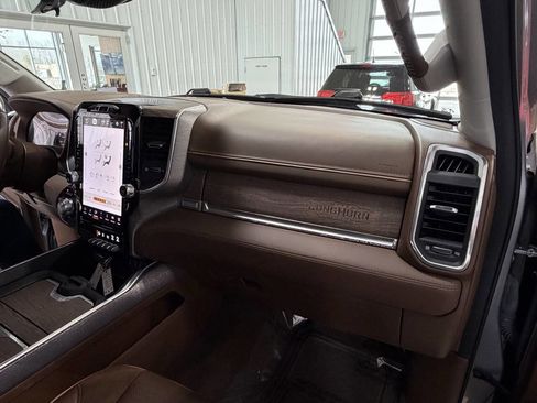 Used 2022 RAM 1500 Limited image 12