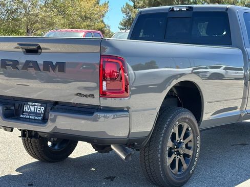 New 2026 RAM 2500 Big Horn AWD/4WD image 8