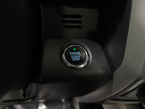 Used 2019 Ford F150 Lariat w/ Equipment Group 502A Luxury AWD/4WD image 21