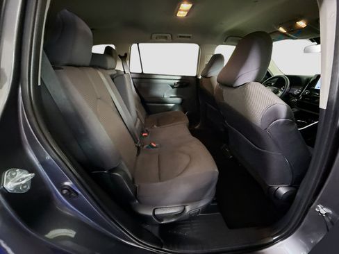 Used 2023 Toyota Highlander L FWD image 27