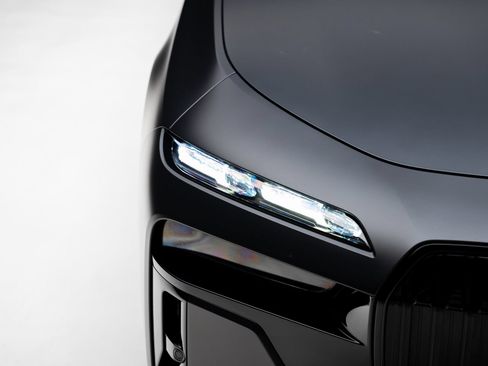 Used 2023 BMW i7 xDrive60 AWD/4WD image 12