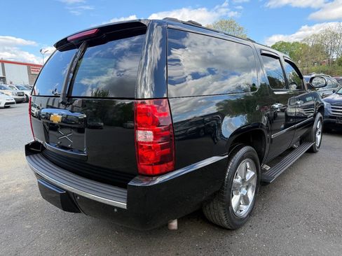 Used 2013 Chevrolet Suburban LTZ image 5