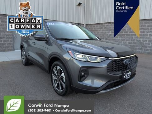Used 2025 Ford Escape Platinum AWD/4WD image 1