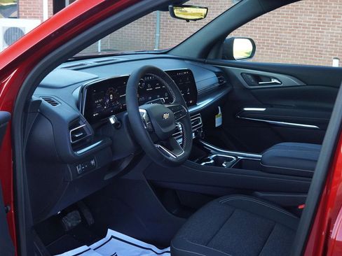 New 2026 Chevrolet Traverse LT w/ Sun and Wheel Package image 25