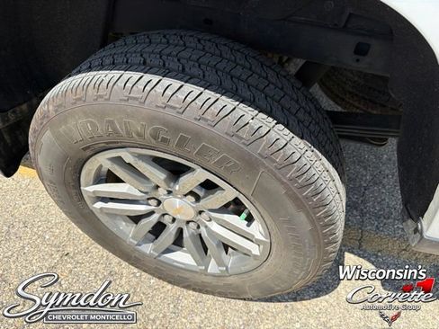 Used 2023 Chevrolet Colorado LT AWD/4WD image 23