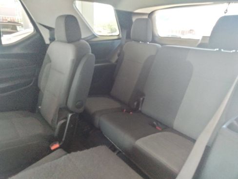 Used 2019 Chevrolet Traverse LT image 15