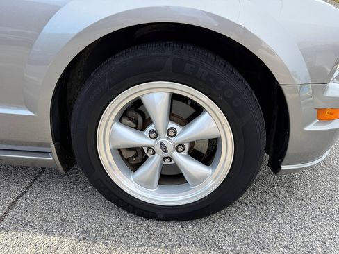 Used 2009 Ford Mustang GT Premium image 11