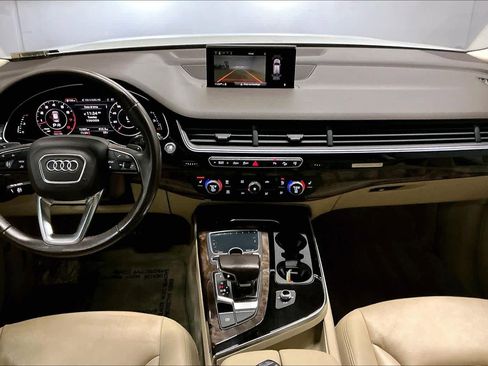 Used 2017 Audi Q7 3.0T Premium Plus w/ Premium Plus Package image 18