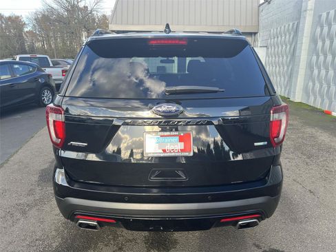 Used 2017 Ford Explorer Sport image 5