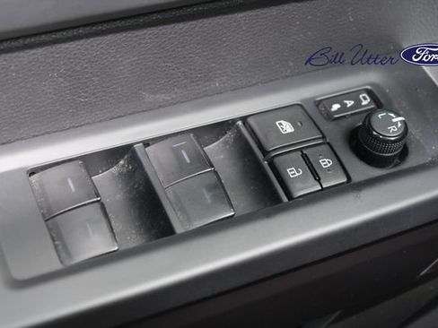 Used 2023 Toyota Tundra Platinum AWD/4WD image 23