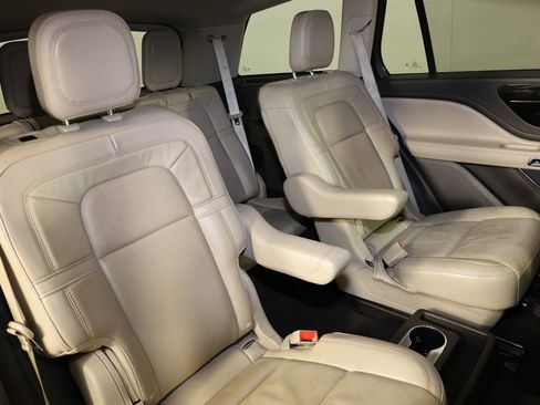 Used 2021 Lincoln Aviator Reserve w/ Class IV Trailer Tow Package image 32
