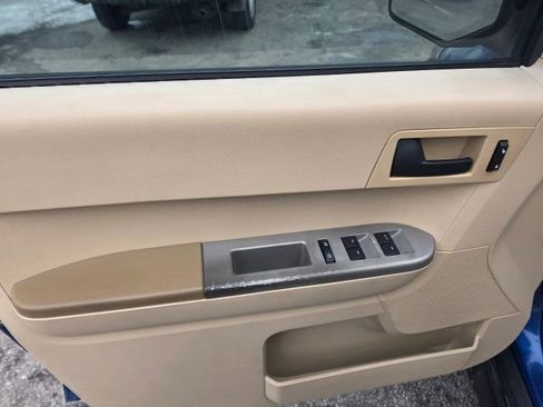 Used 2008 Ford Escape XLT image 11