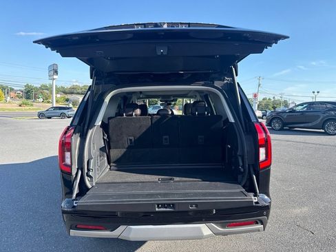 Used 2025 Ford Expedition Platinum w/ Platinum Ultimate Package AWD/4WD image 16