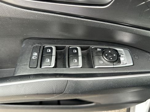 Certified 2022 Kia Sorento S FWD image 15
