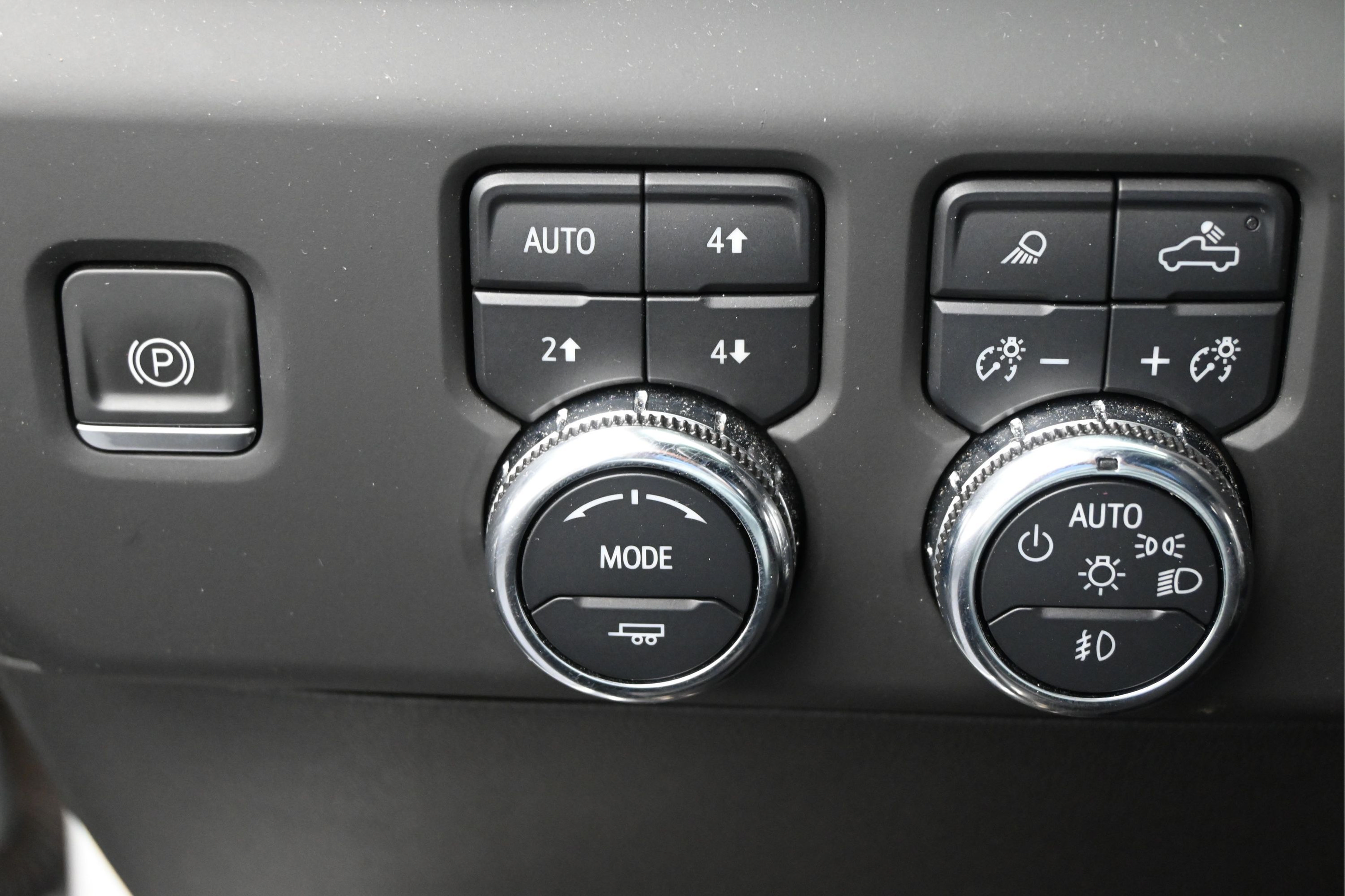 Used 2024 GMC Sierra 2500 AT4 w/ AT4 Premium Plus Package AWD/4WD image 21