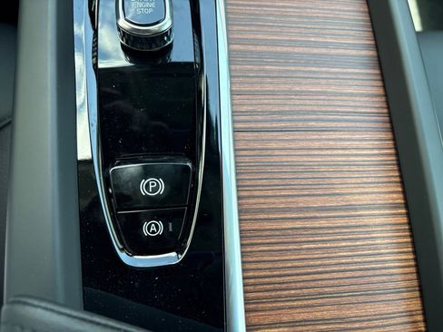 New 2025 Volvo V60 B5 Cross Country Plus w/ Protection Package Premier image 23