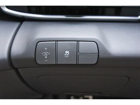 Certified 2025 Hyundai Elantra Sport FWD image 22